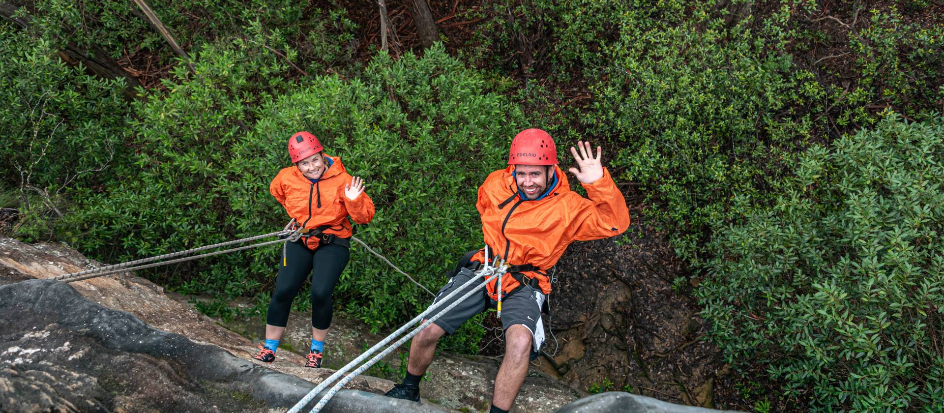 Learn the finer points of abseiling on our half-day abseil adventures | Albert Hakvoort Photography