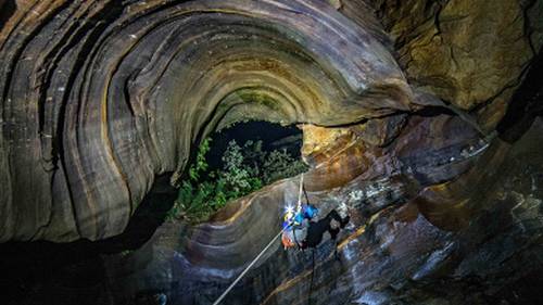 Abseiling into Grand Canyon at night | Albert Hakvoort Photography