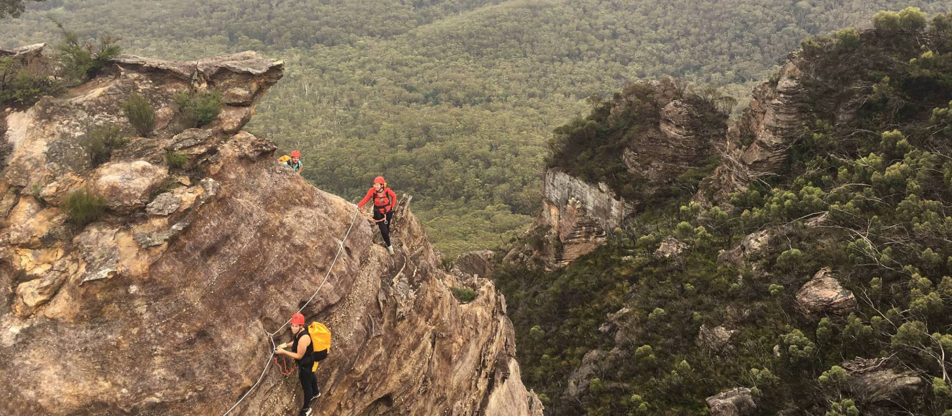 Boars Head traverse high above the Megalong Valley | Dan Lewis