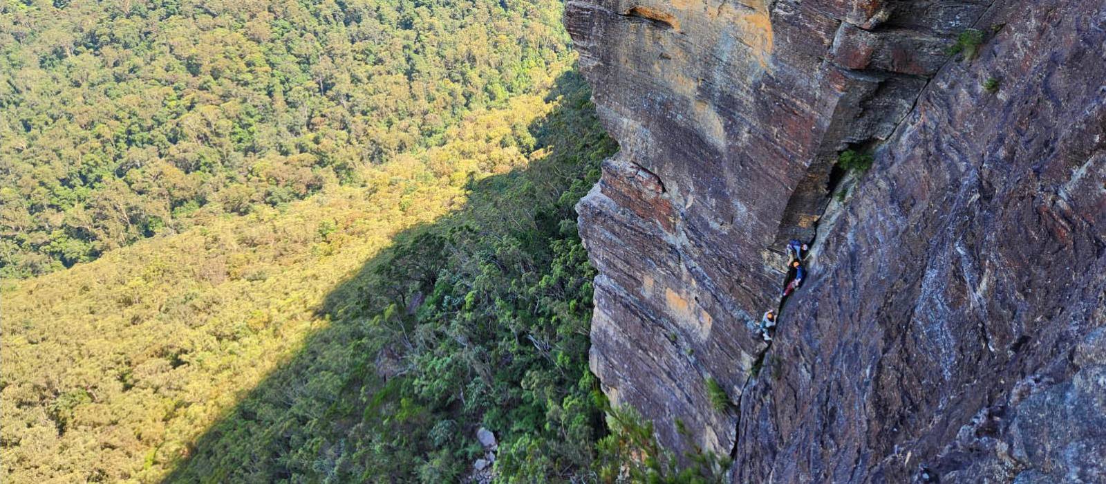 Sweet Dreams Adventure Climb is one of the classic Blue Mountains multi-pitch climbs | Gavin Rech